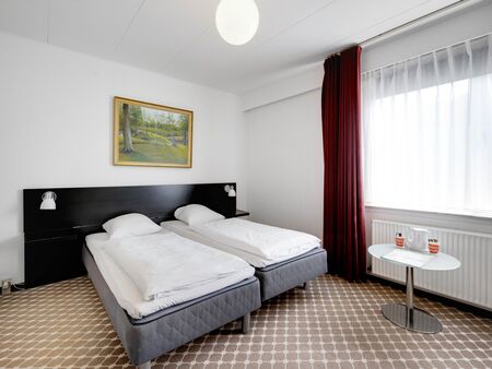 Bo en overnatning via Statens indkøbsaftale (SKI) på Hotel Kryb i Ly Kro